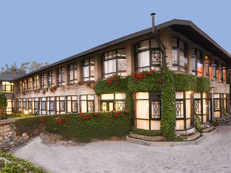 The Elgin Silver Oaks - Image 2