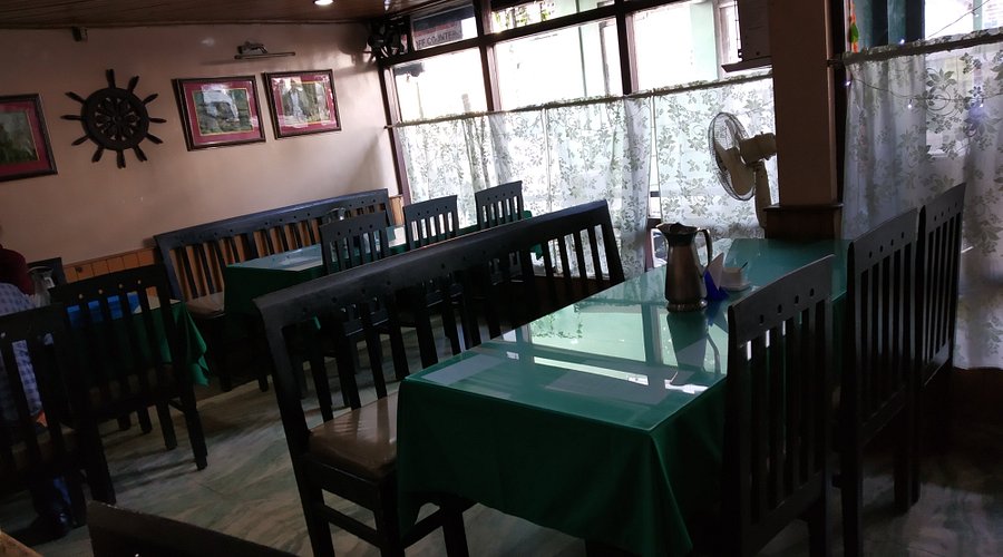 Gompu’s Bar & Restaurant - Image 2