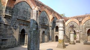 Qutb Shahi Mosque - Image 2