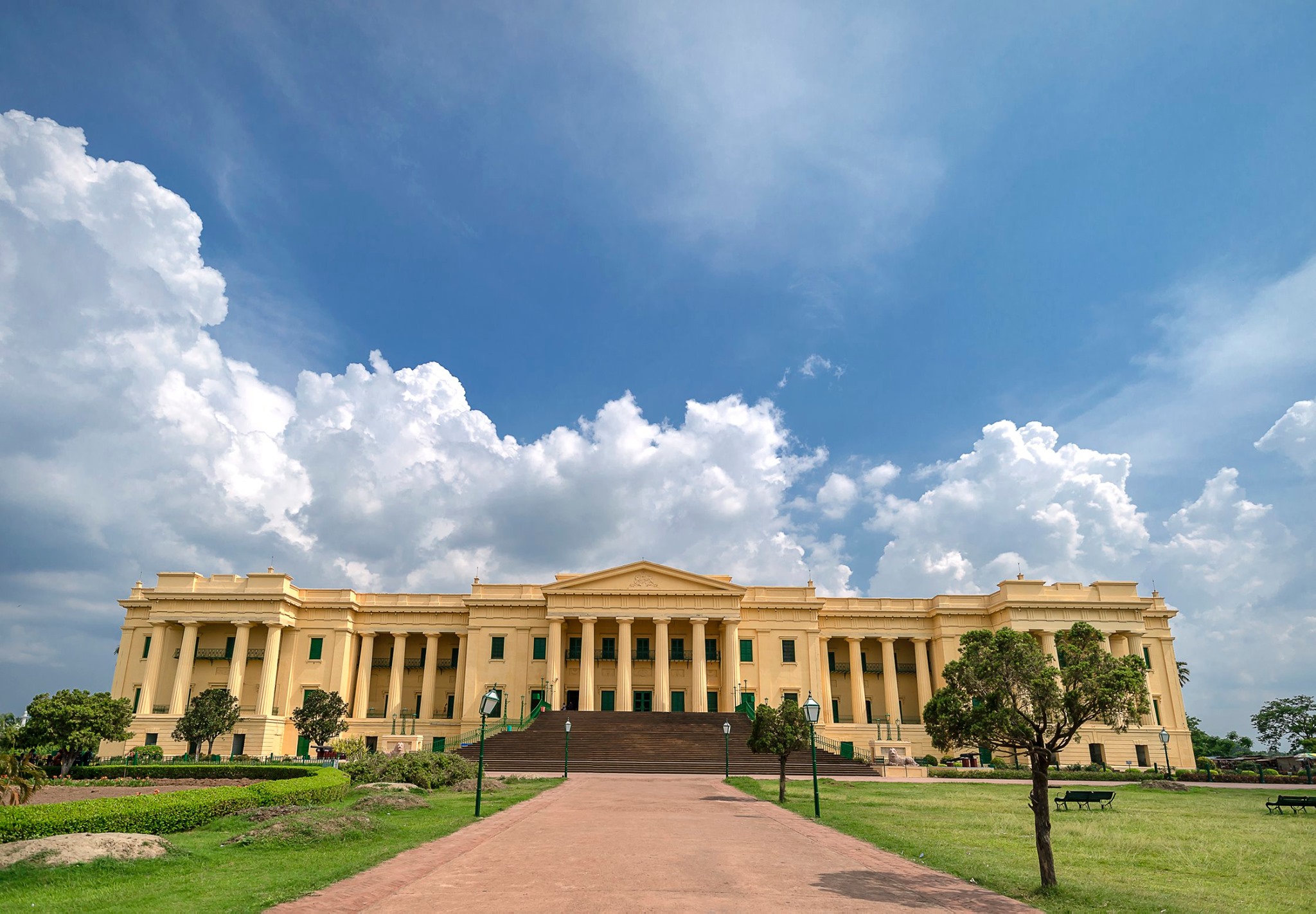Hazarduari palace & museum